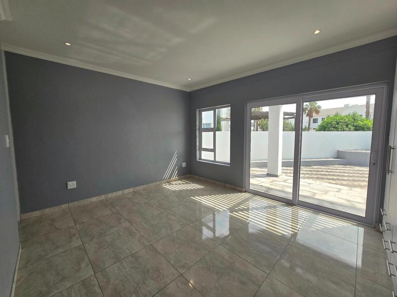 3 Bedroom Property for Sale in Golden Mile Western Cape